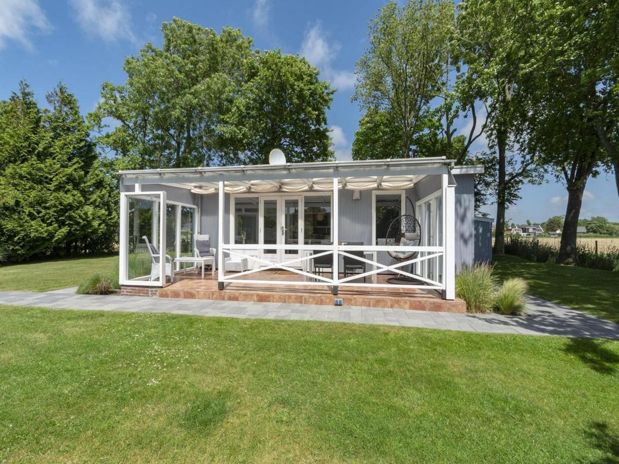 Modern Holiday Home With Large Garden Sint Maartensvlotbrug Dış mekan fotoğraf